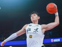 乐鱼体育全站-中国男篮结束欧洲拉练抵京曾凡博将赴国家队报到的简单介绍