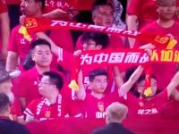 乐鱼体育app-中国台北战神队啦啦队员为球队加油，与球迷互动活跃气氛的简单介绍