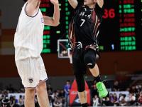 乐鱼体育全站-关于叶润峰全场16中4，三分14中2得到10分3板2助1抢断的信息