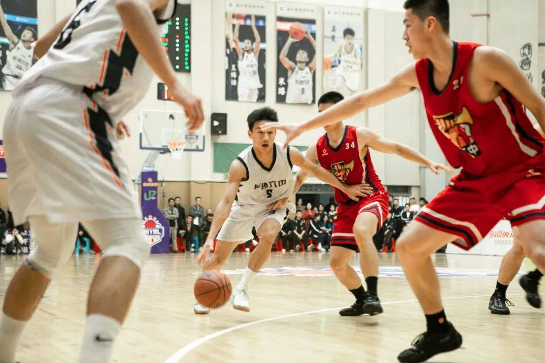 湖南男篮新签约外援表现出色，带领球队取胜