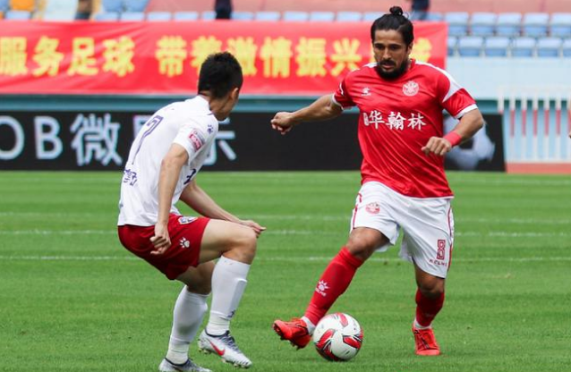 包含浙江绿城主场平局，保持不败纪录的词条