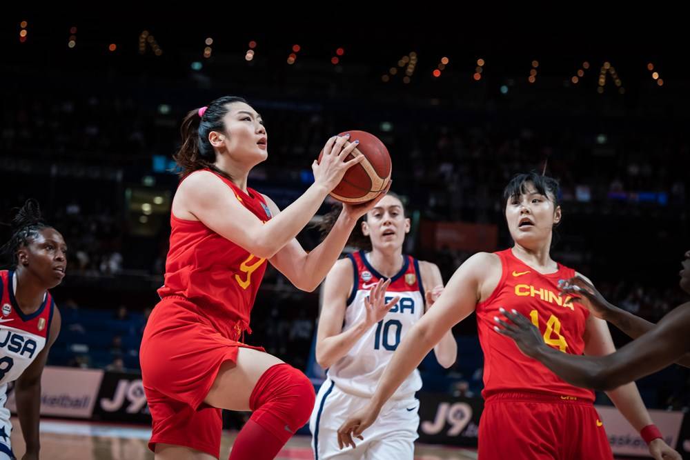 包含22年女篮世界杯回顾：李梦23分，中国胜法国进入半决赛刘正清：爱好盘串盘核桃，希望尽快融入球队的词条