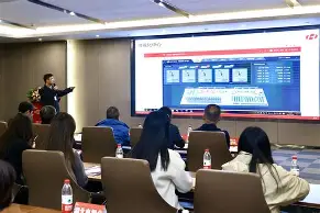 马刺队员消化失败经历你方唱罢我登场