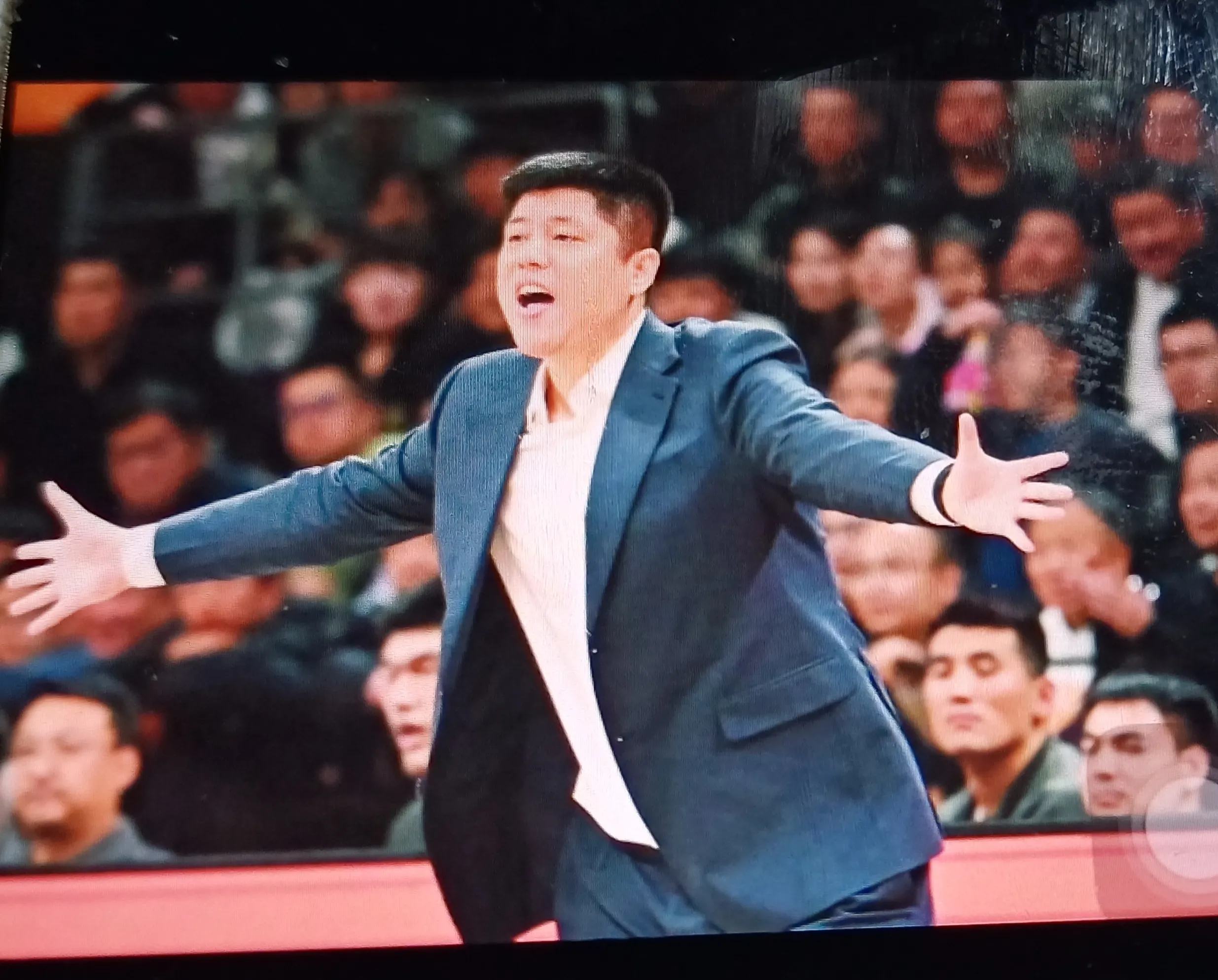 山西男篮惜败比赛，防守端漏洞需尽快修复